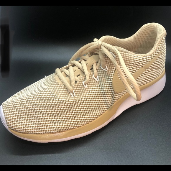 NEW Nike Women’s “Tanjun Racer” - Picture 4 of 8